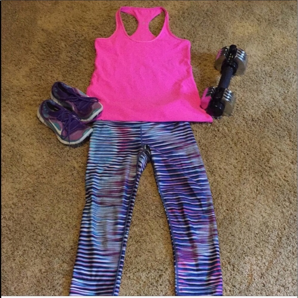 Lululemon pink tank